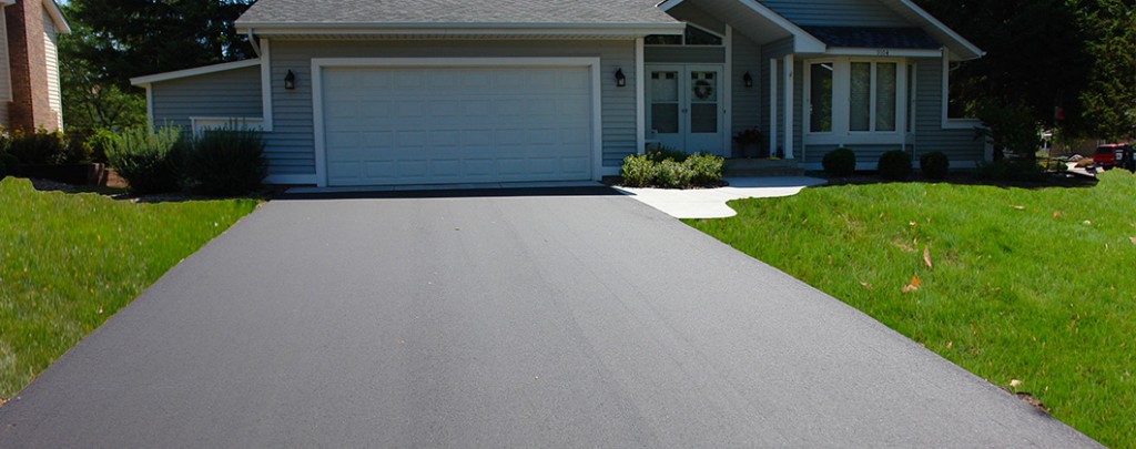 Asphalt Driveways - Driveway Design - Residential Asphalt And Concrete ...